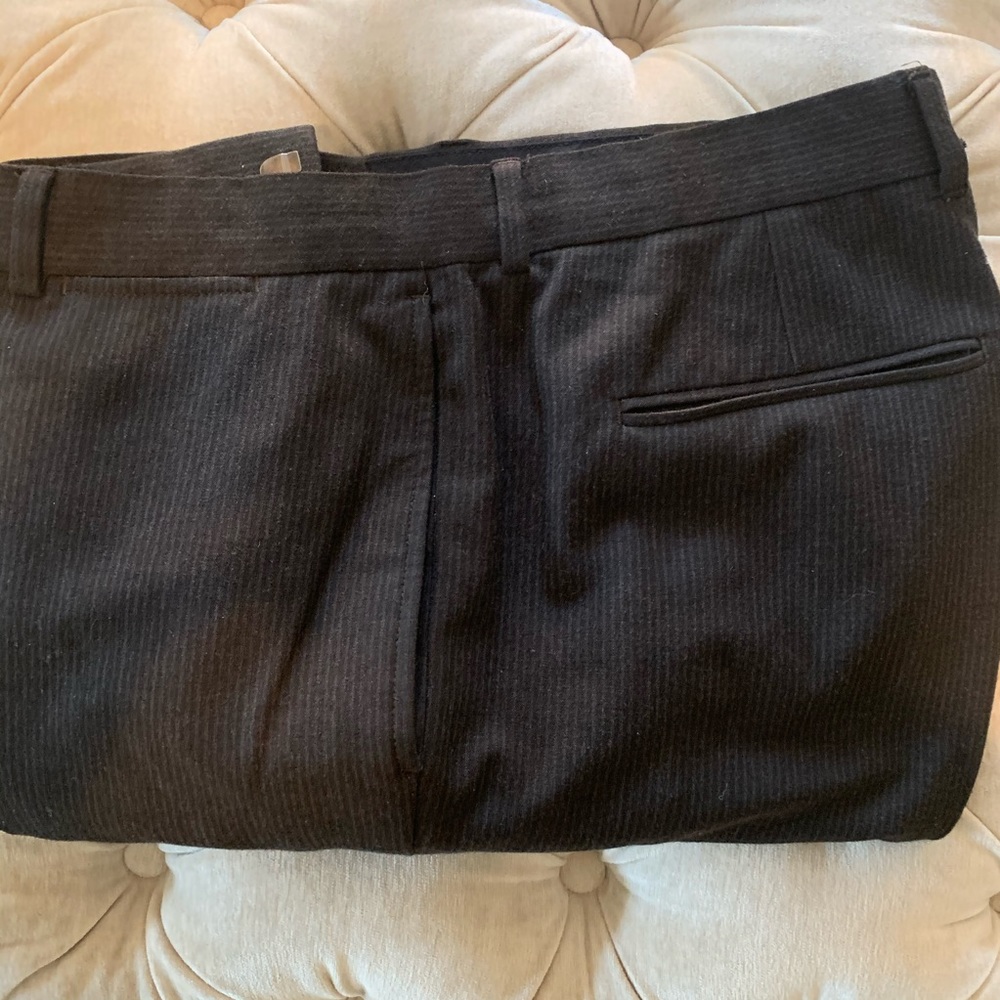 Men’s DKNY pants